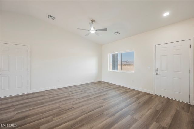 861 East Valiant Avenue, Pahrump, NV 89060