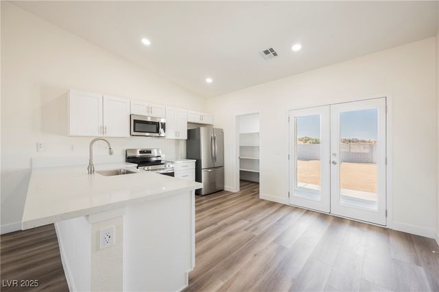 861 East Valiant Avenue, Pahrump, NV 89060