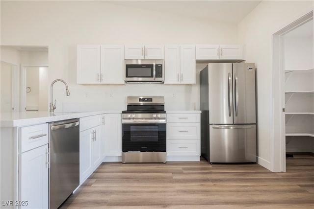 861 East Valiant Avenue, Pahrump, NV 89060