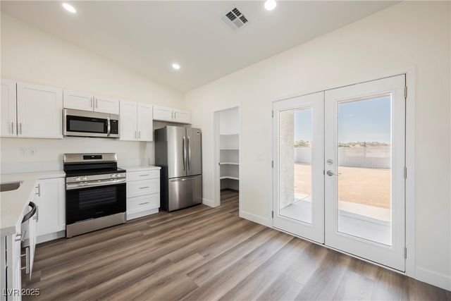 861 East Valiant Avenue, Pahrump, NV 89060