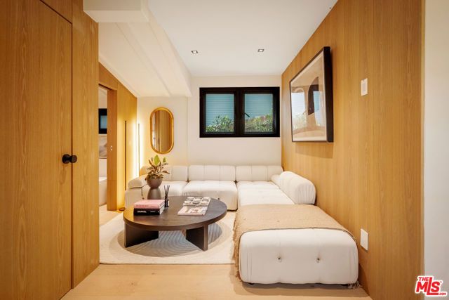 8631 Lookout Mountain Avenue, Los Angeles, CA 90046