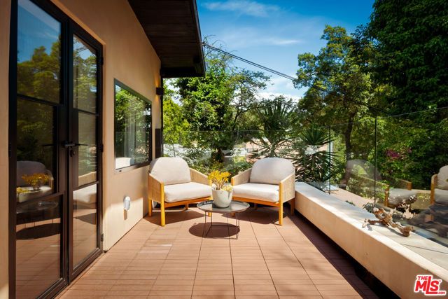 8631 Lookout Mountain Avenue, Los Angeles, CA 90046