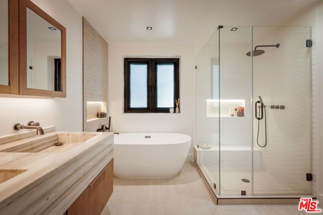 8631 Lookout Mountain Avenue, Los Angeles, CA 90046