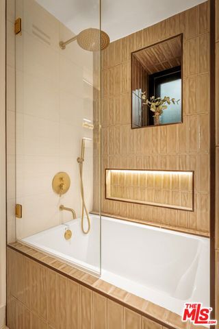 8631 Lookout Mountain Avenue, Los Angeles, CA 90046