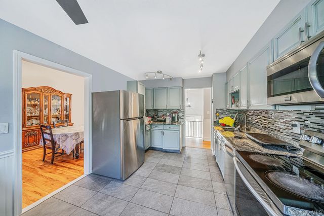 299 Seminole Street, Ronkonkoma, NY 11779