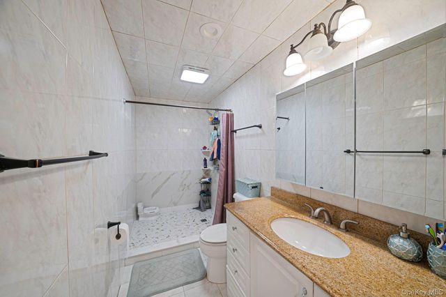 299 Seminole Street, Ronkonkoma, NY 11779