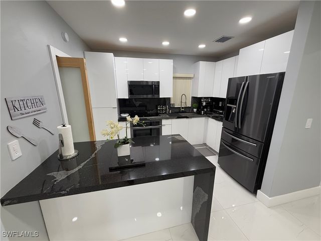 380 W 41st ST, Hialeah, FL 33182