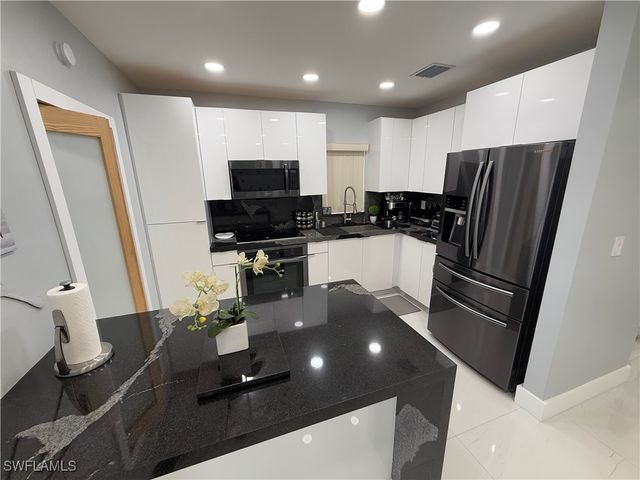 380 W 41st ST, Hialeah, FL 33182