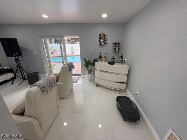 380 W 41st ST, Hialeah, FL 33182