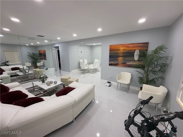 380 W 41st ST, Hialeah, FL 33182