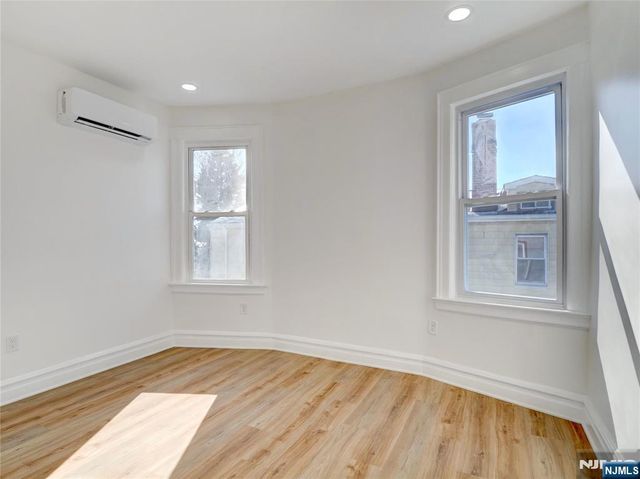 94 Columbus Avenue, Belleville, NJ 07109