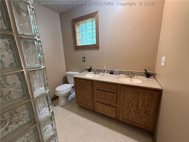 142 Fisher Ridge Road, Kenna, WV 25248