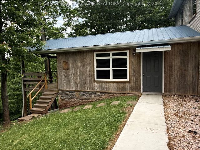 142 Fisher Ridge Road, Kenna, WV 25248