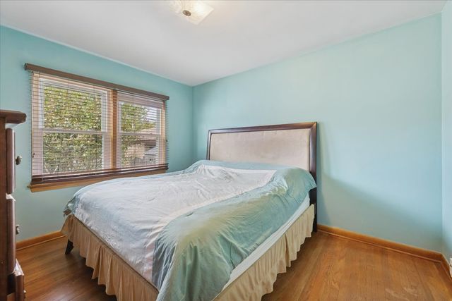 8106 N Harlem Avenue, Niles, IL 60714