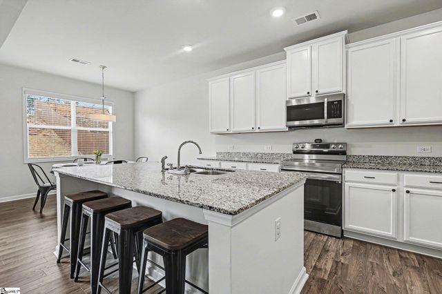 527 Baycraft Lane, Simpsonville, SC 29681