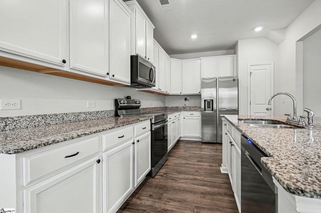 527 Baycraft Lane, Simpsonville, SC 29681