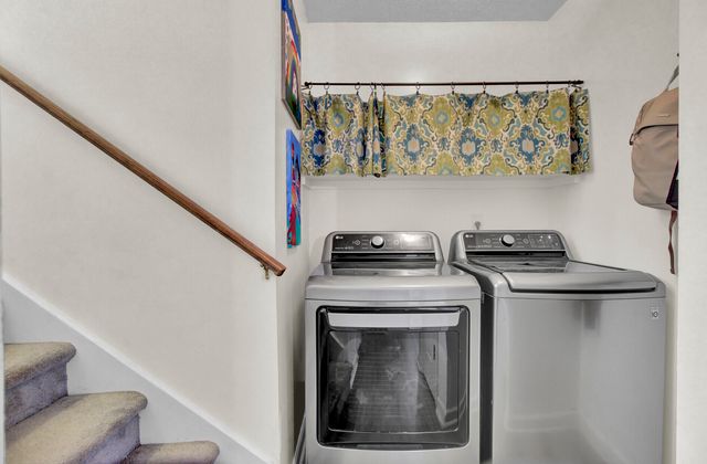 212 Thames Avenue, Summerville, SC 29485