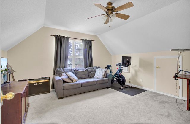 212 Thames Avenue, Summerville, SC 29485