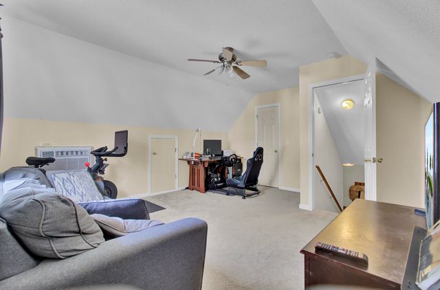 212 Thames Avenue, Summerville, SC 29485