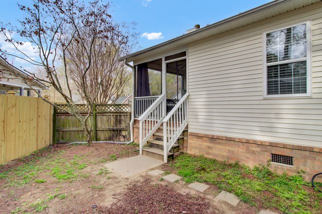 212 Thames Avenue, Summerville, SC 29485