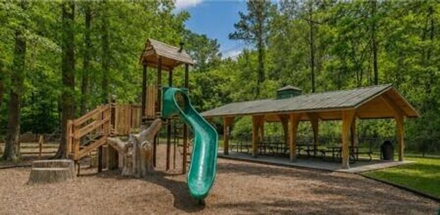 212 Thames Avenue, Summerville, SC 29485