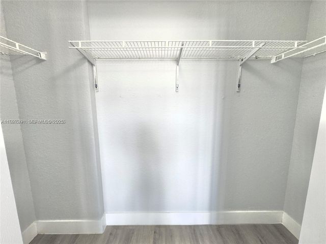 704 Belmont Ln 704, North Lauderdale, FL 33068