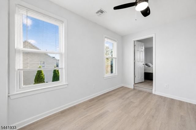37 Harris St, Haledon Boro, NJ 07508
