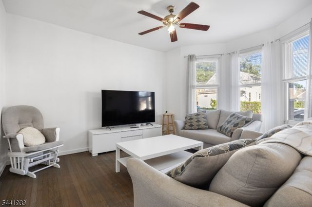 37 Harris St, Haledon Boro, NJ 07508