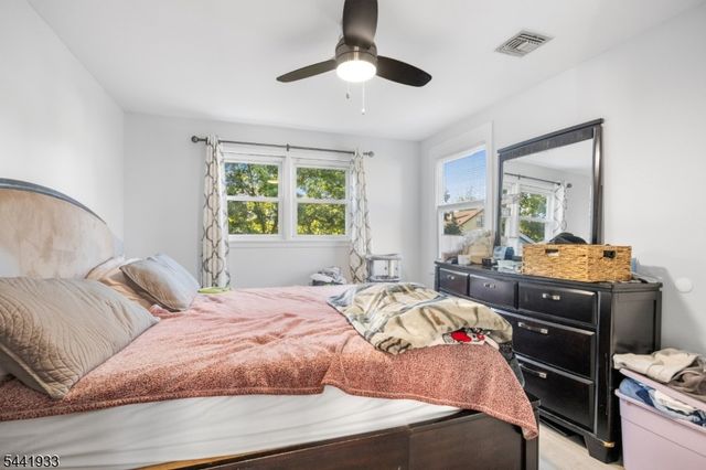 37 Harris St, Haledon Boro, NJ 07508