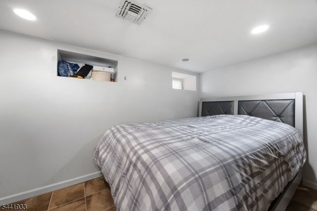 37 Harris St, Haledon Boro, NJ 07508