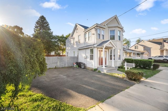 37 Harris St, Haledon Boro, NJ 07508