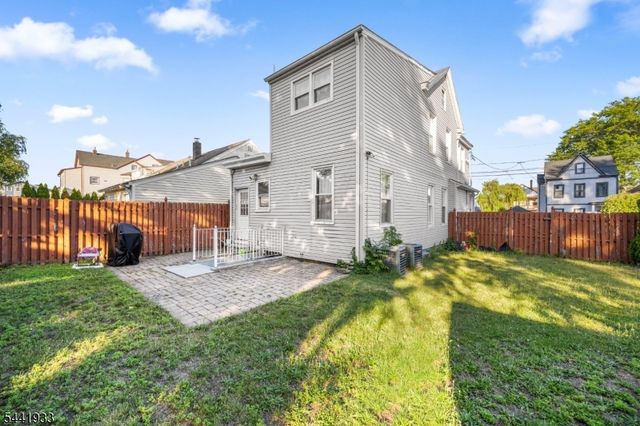 37 Harris St, Haledon Boro, NJ 07508