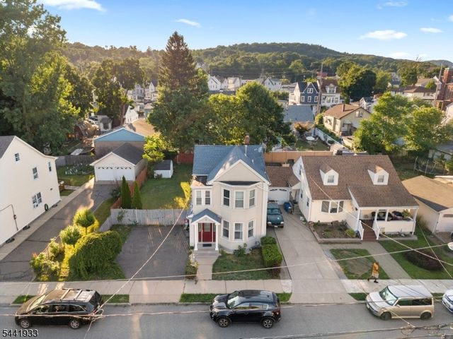 37 Harris St, Haledon Boro, NJ 07508