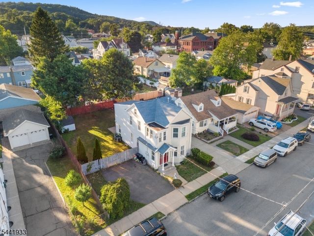 37 Harris St, Haledon Boro, NJ 07508