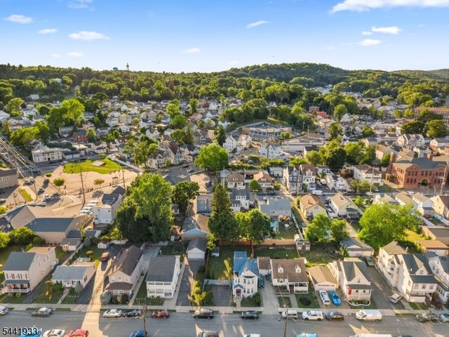 37 Harris St, Haledon Boro, NJ 07508