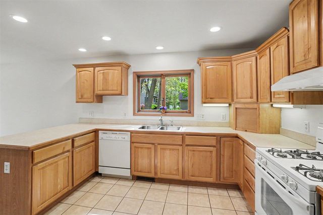 32058 County Road 687, Bangor, MI 49013