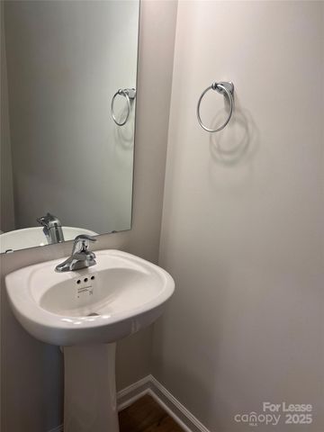 5108 Carrick Street, Charlotte, NC 28213