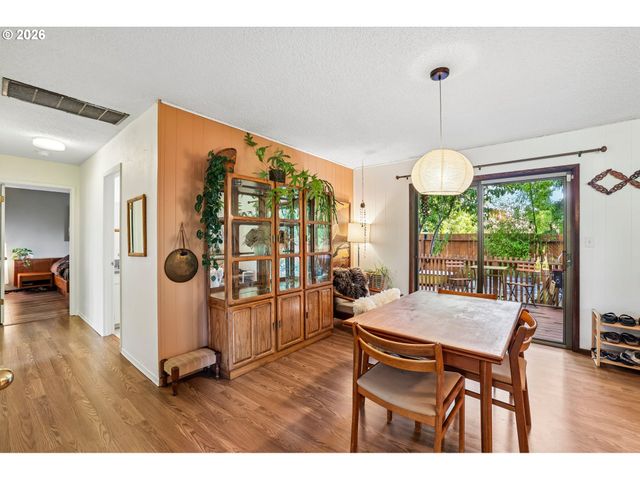 910 Se STOREY St, Mc Minnville, OR 97128