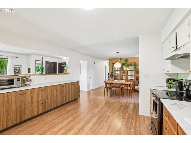 910 Se STOREY St, Mc Minnville, OR 97128
