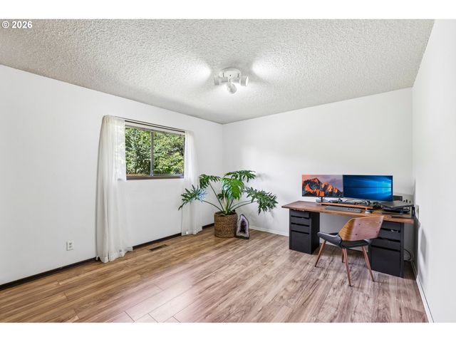 910 Se STOREY St, Mc Minnville, OR 97128