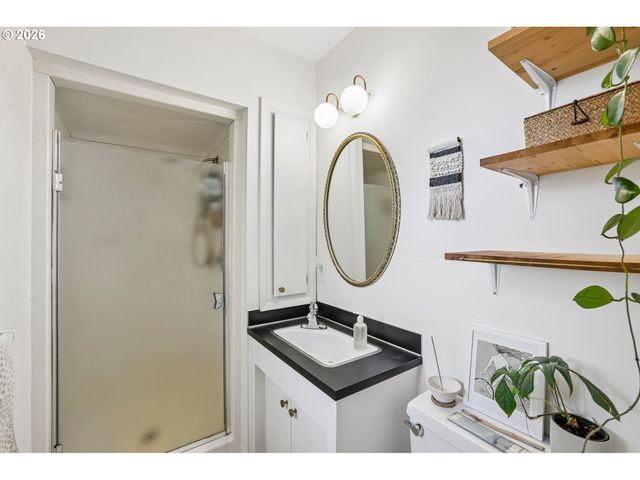 910 Se STOREY St, Mc Minnville, OR 97128