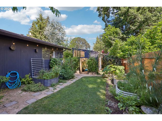 910 Se STOREY St, Mc Minnville, OR 97128