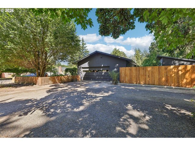910 Se STOREY St, Mc Minnville, OR 97128