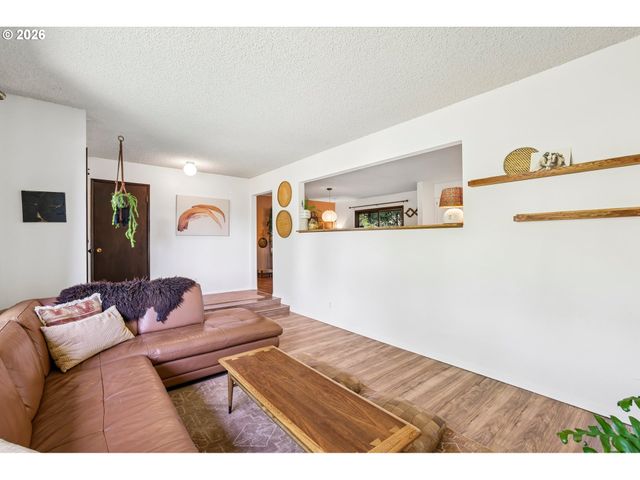 910 Se STOREY St, Mc Minnville, OR 97128
