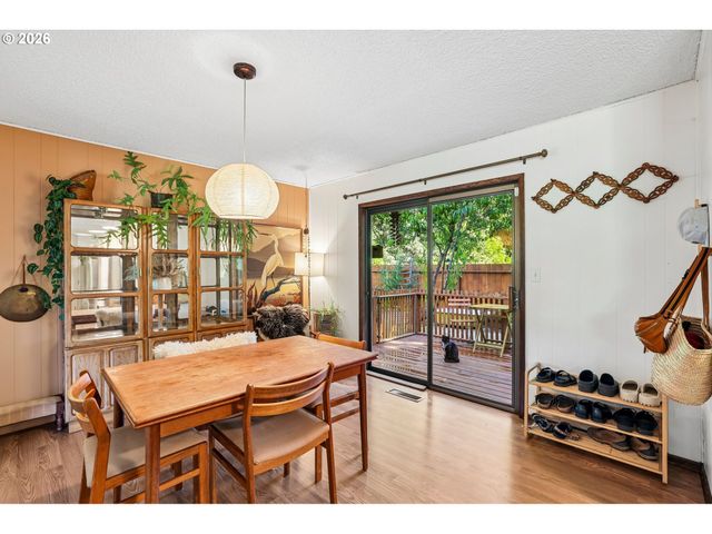 910 Se STOREY St, Mc Minnville, OR 97128