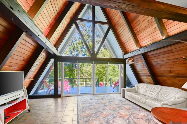 12485 Dogwood Rd, St Francisville, LA 70775