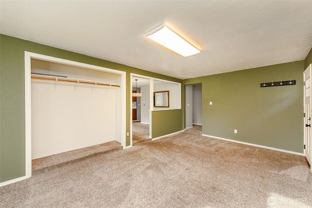 1225 W 17th St, Port Angeles, WA 98363