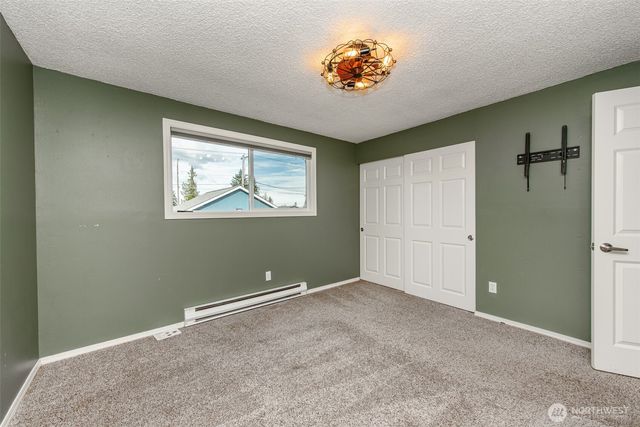 1225 W 17th St, Port Angeles, WA 98363