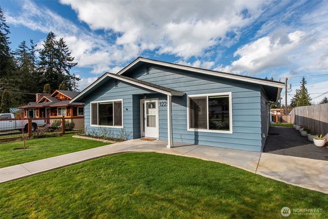 1225 W 17th St, Port Angeles, WA 98363