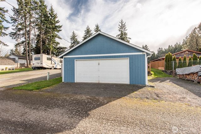 1225 W 17th St, Port Angeles, WA 98363